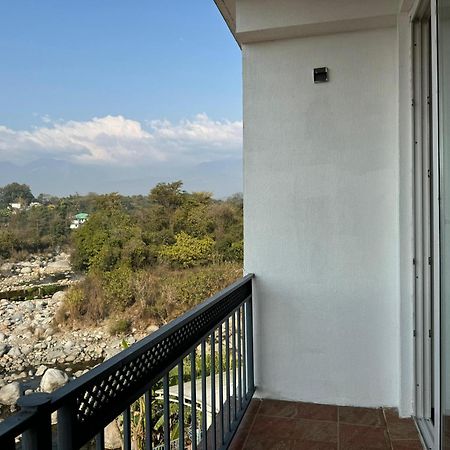 Hotel River Retreat Кангра Екстериор снимка