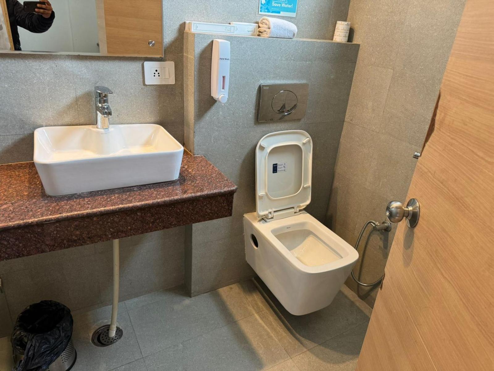 Hotel River Retreat Кангра Екстериор снимка