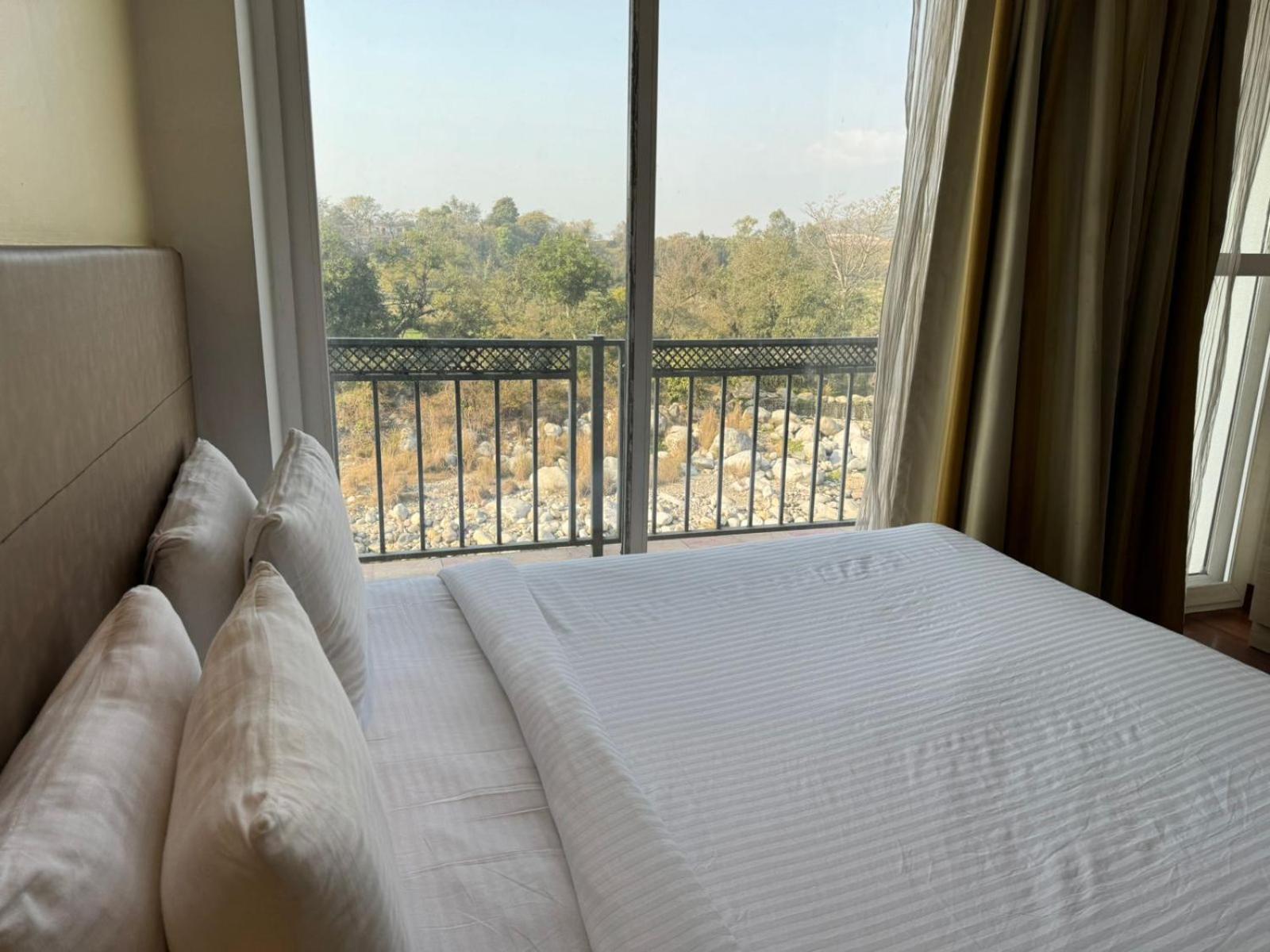 Hotel River Retreat Кангра Екстериор снимка