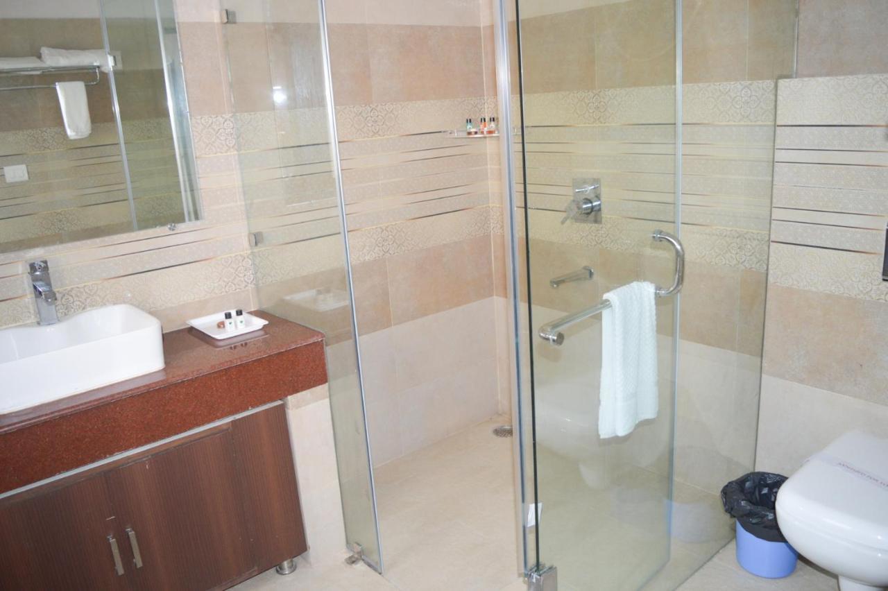 Hotel River Retreat Кангра Екстериор снимка