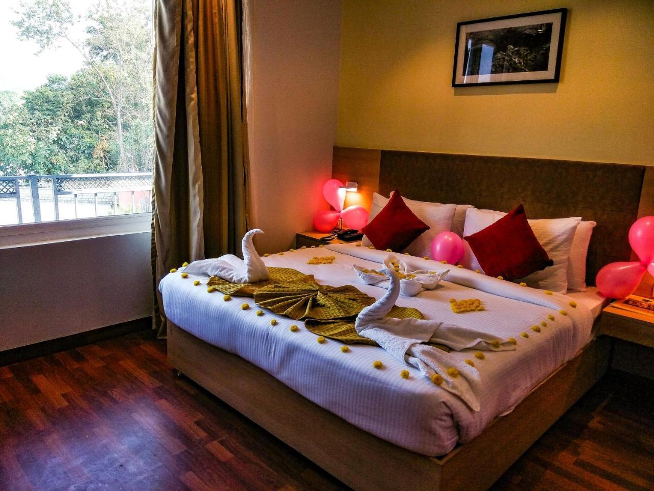 Hotel River Retreat Кангра Екстериор снимка